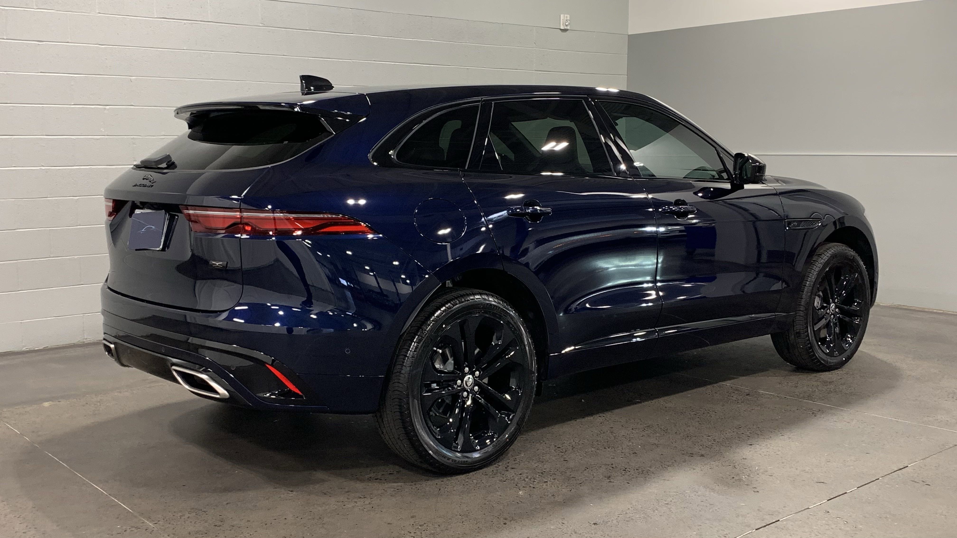 Used 2026 Jaguar F-PACE R-Dynamic S image 2
