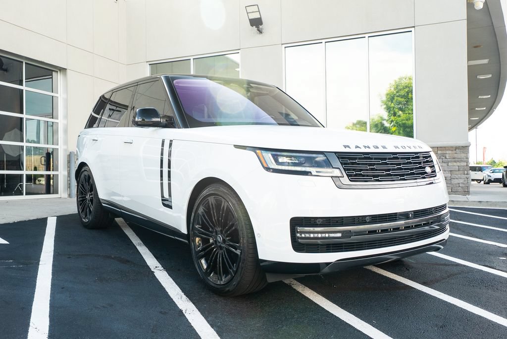 Used 2022 Land Rover Range Rover SE AWD/4WD image 7