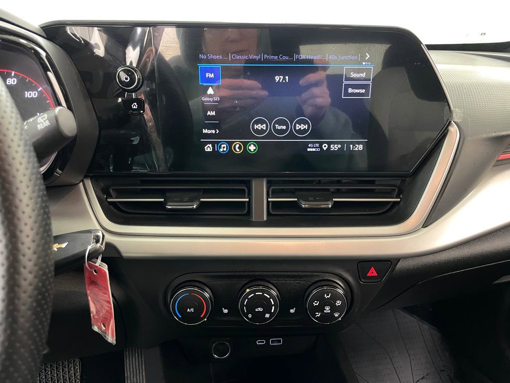 Used 2024 Chevrolet Trax RS w/ Driver Confidence Package image 27