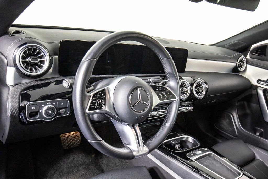 Used 2025 Mercedes-Benz CLA 250 image 16