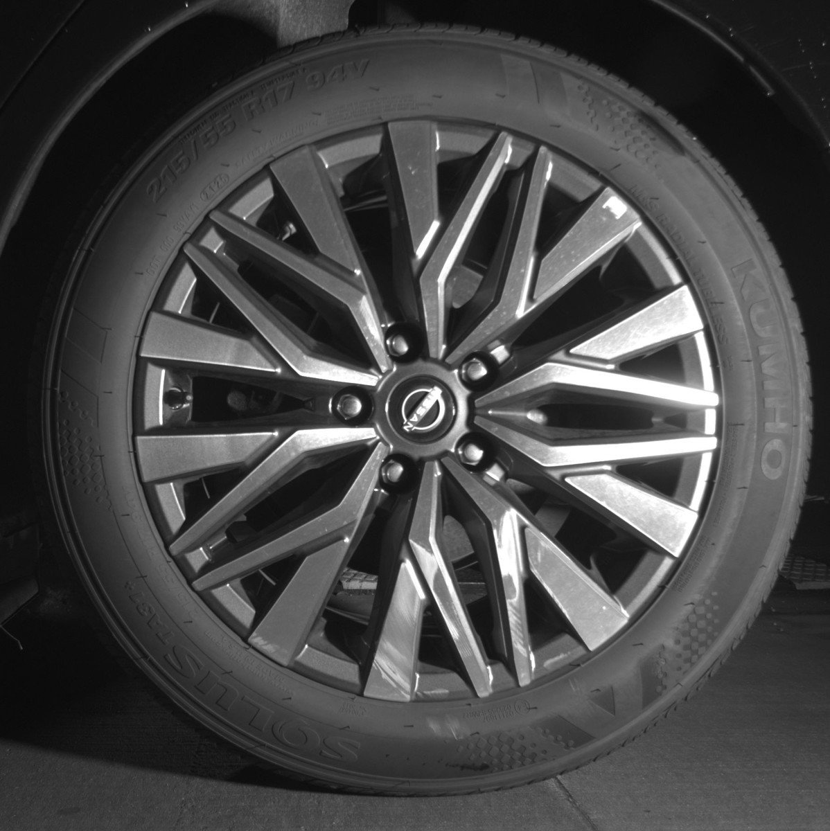 Used 2025 Nissan Altima 2.5 SV image 14