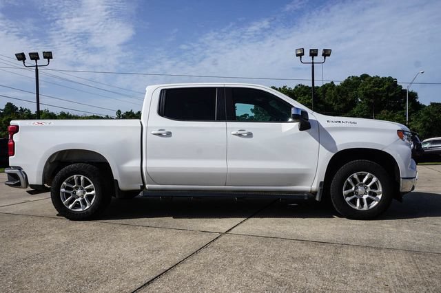 Used 2023 Chevrolet Silverado 1500 LT AWD/4WD image 3