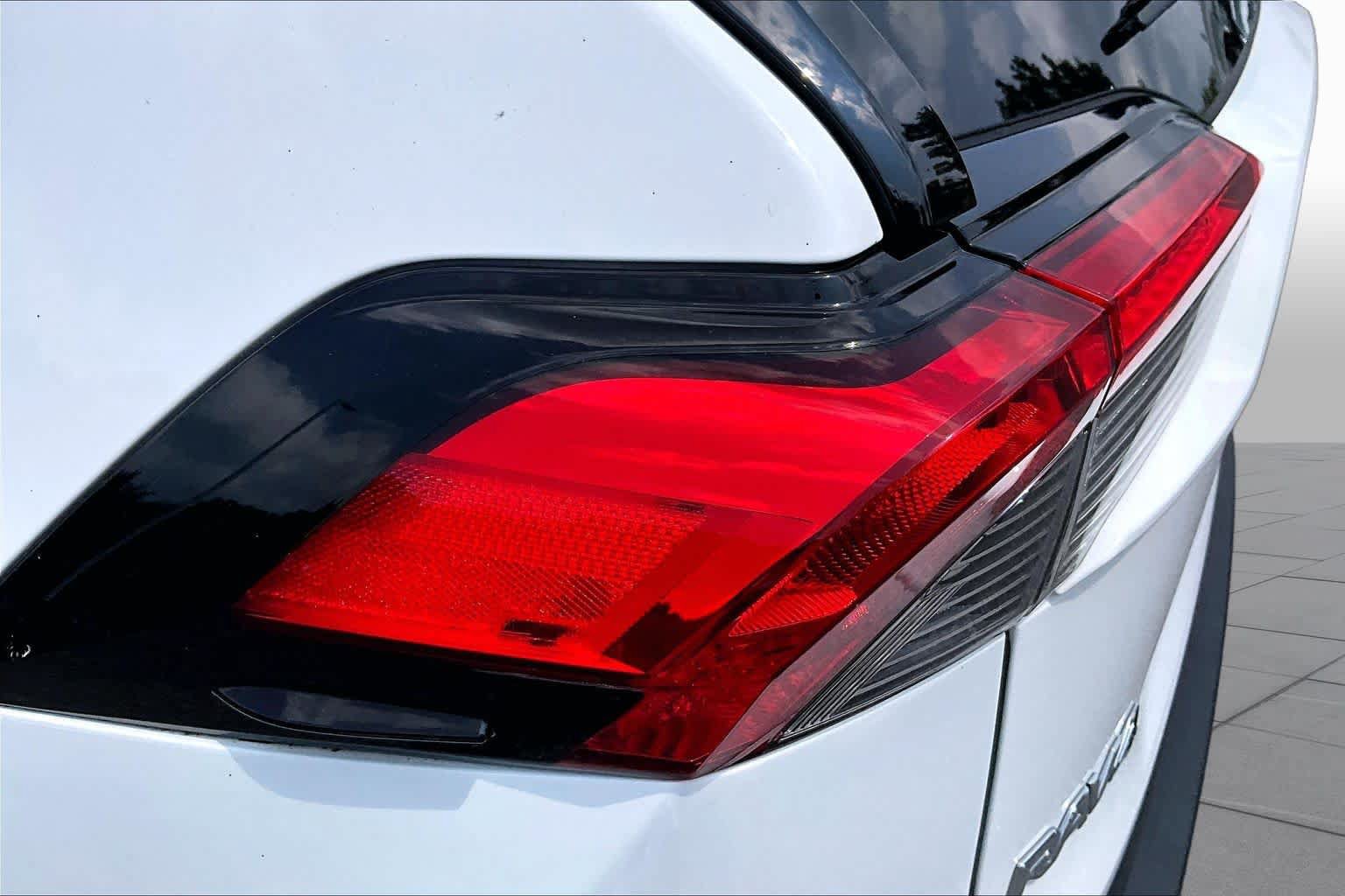 Used 2022 Toyota RAV4 LE AWD/4WD image 28