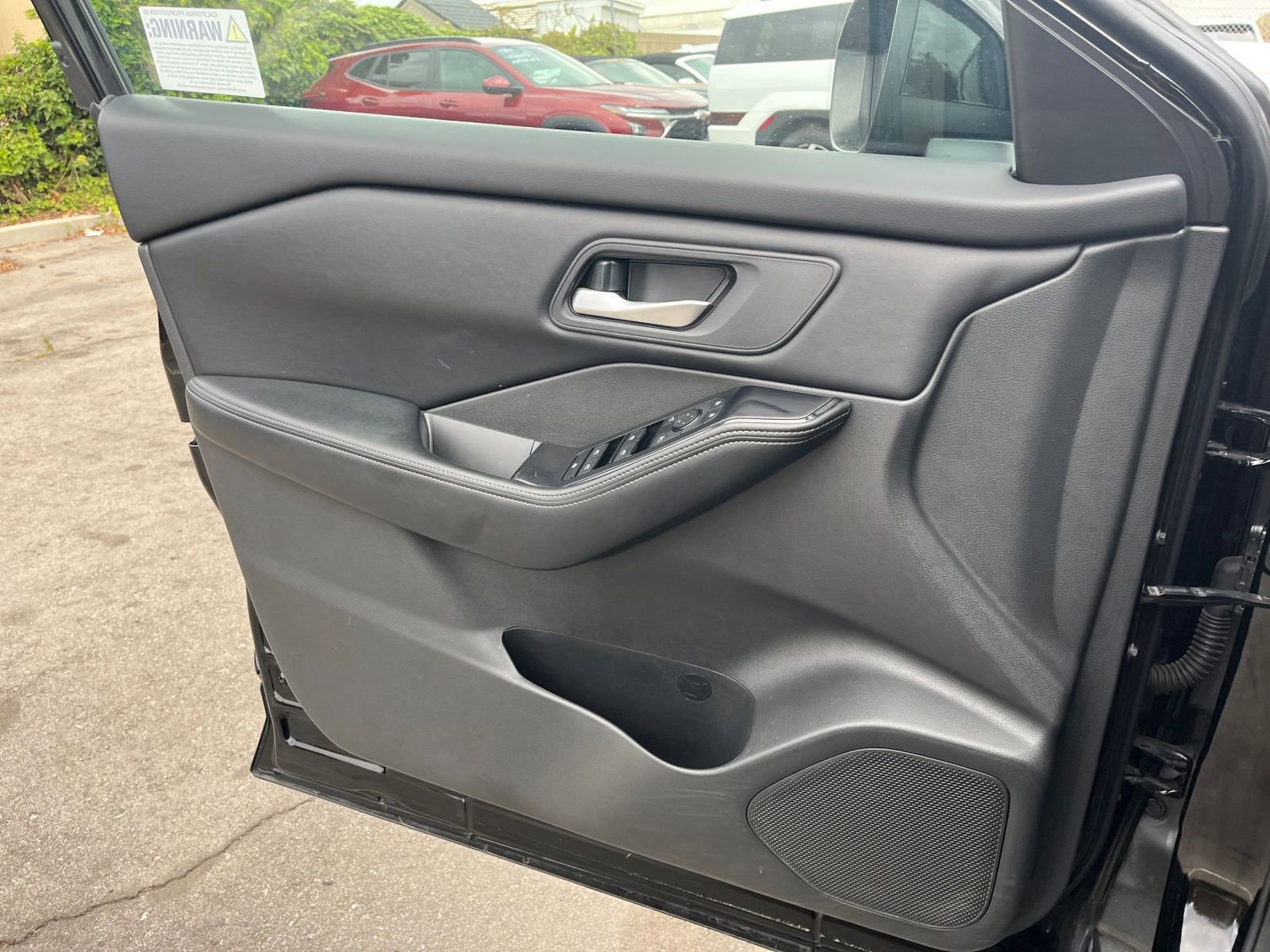 Used 2024 Nissan Rogue SV AWD/4WD image 18