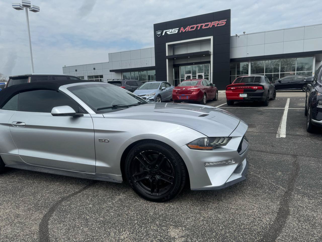 Used 2019 Ford Mustang GT Premium w/ Equipment Group 401A RWD image 2