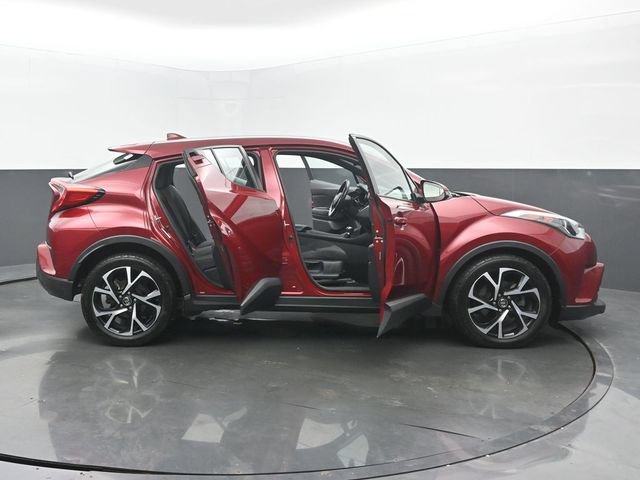 Used 2018 Toyota C-HR XLE FWD image 53