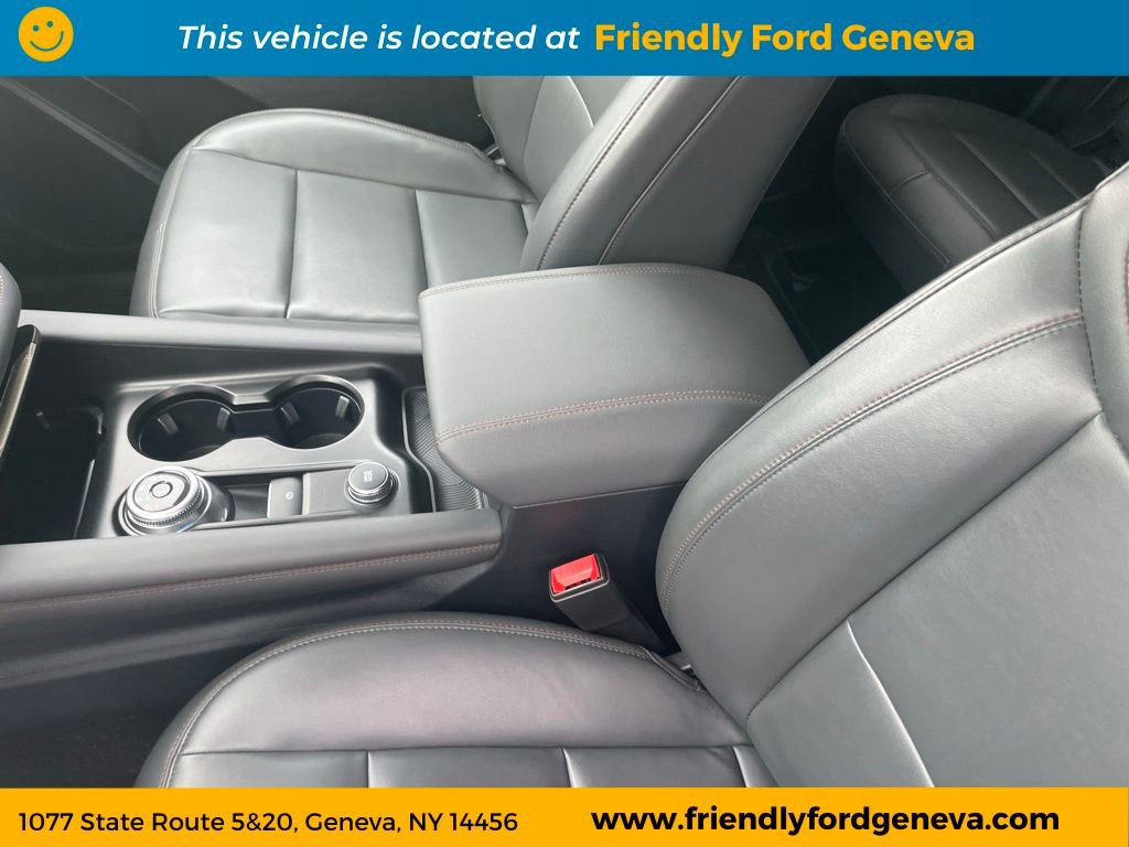 Used 2025 Ford Explorer Active w/ Active Comfort Package AWD/4WD image 32