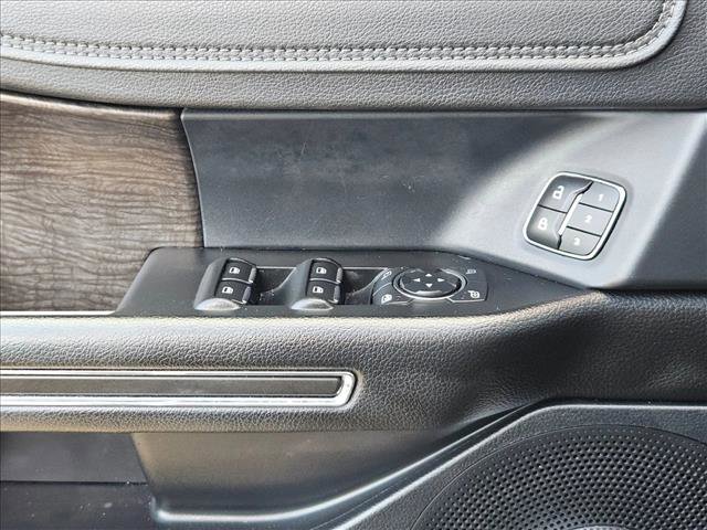 Used 2019 Ford Expedition Max Limited image 10