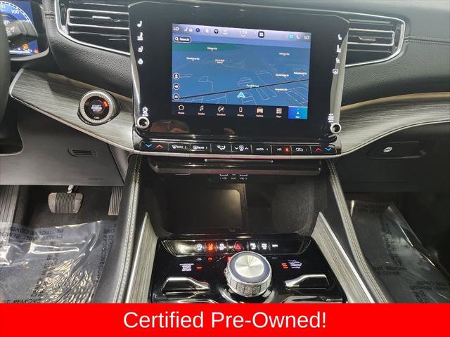 Certified 2024 Jeep Wagoneer L Series III w/ Flexible Seating Group AWD/4WD image 17