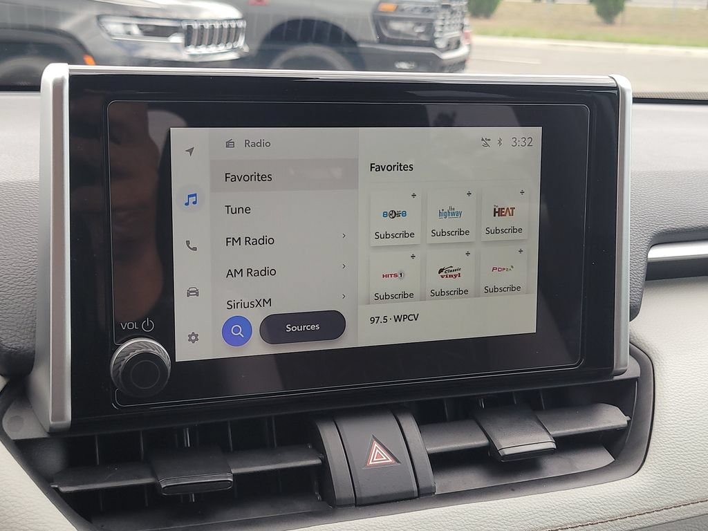 Used 2025 Toyota RAV4 XLE w/ Convenience Package FWD image 24
