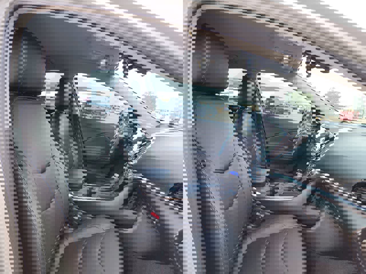 Used 2018 Chevrolet Volt Premier w/ Driver Confidence Package image 18