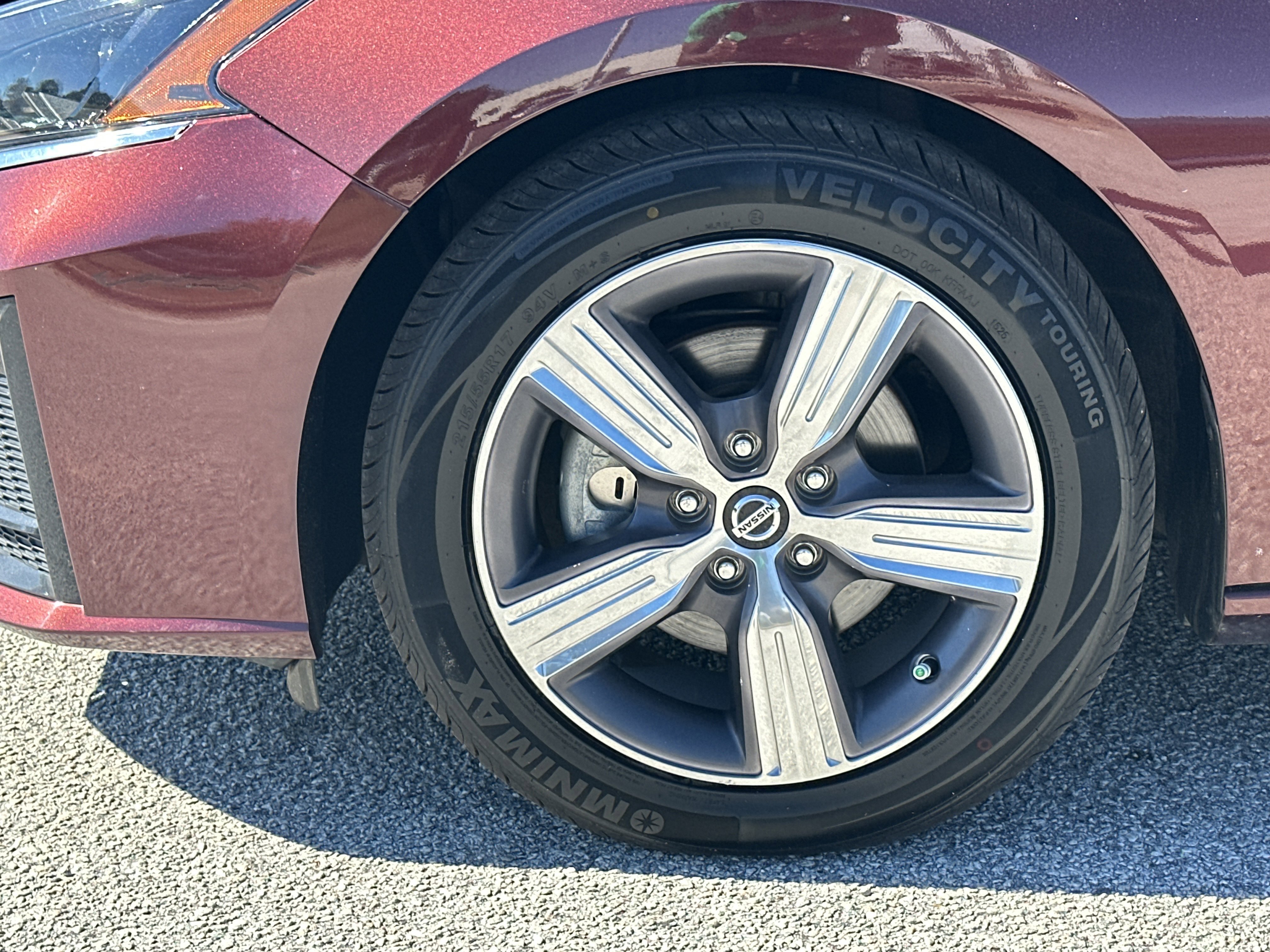 Used 2024 Nissan Altima 2.5 SV image 11