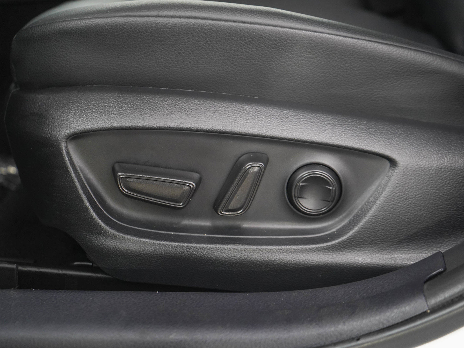 Used 2024 Toyota Camry SE FWD image 25