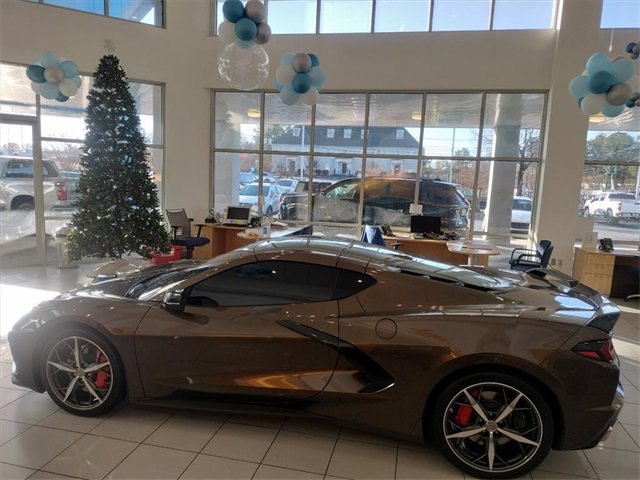 Used 2020 Chevrolet Corvette Stingray Preferred Cpe w/ 2LT Preferred Equipment Group image 4