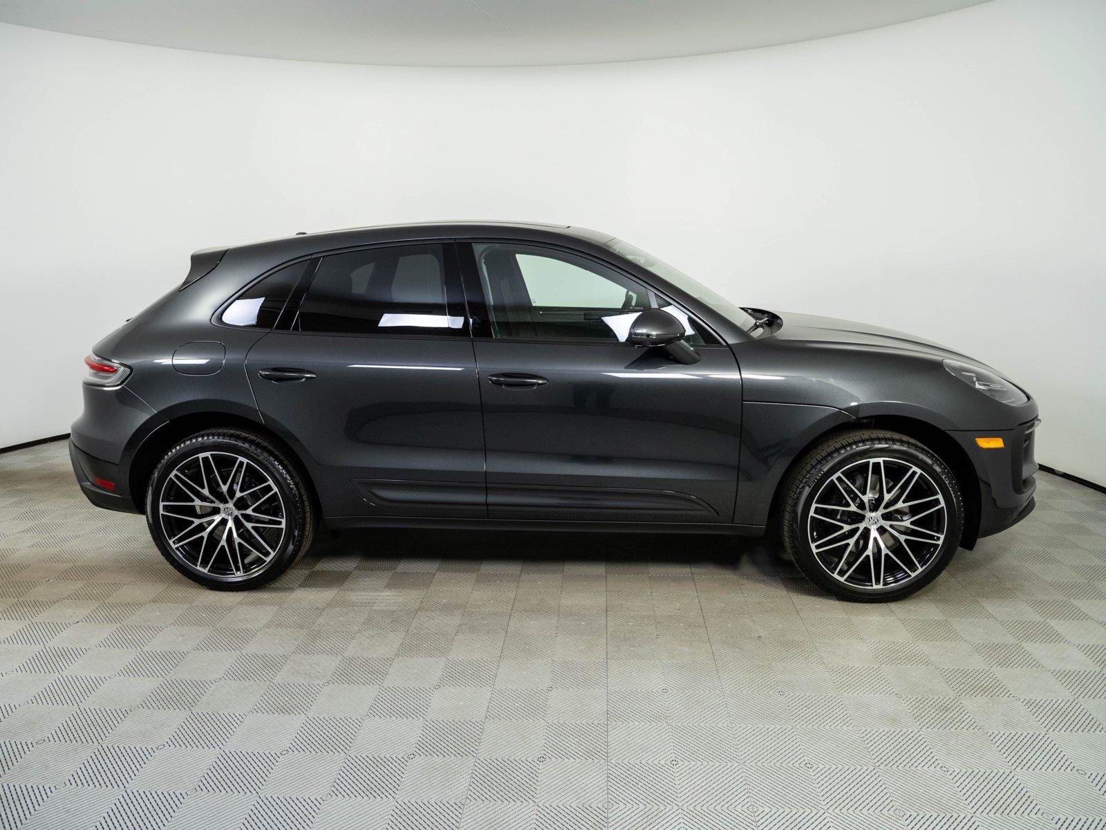 New 2026 Porsche Macan AWD/4WD image 28