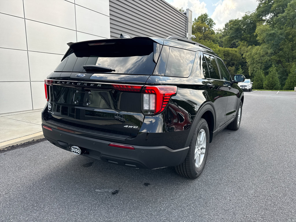 New 2026 Ford Explorer Active AWD/4WD image 17