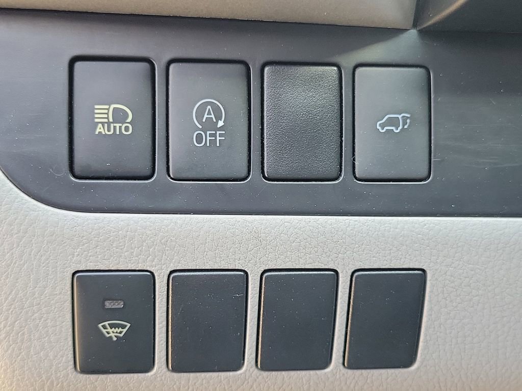 Used 2017 Toyota Highlander XLE FWD image 20