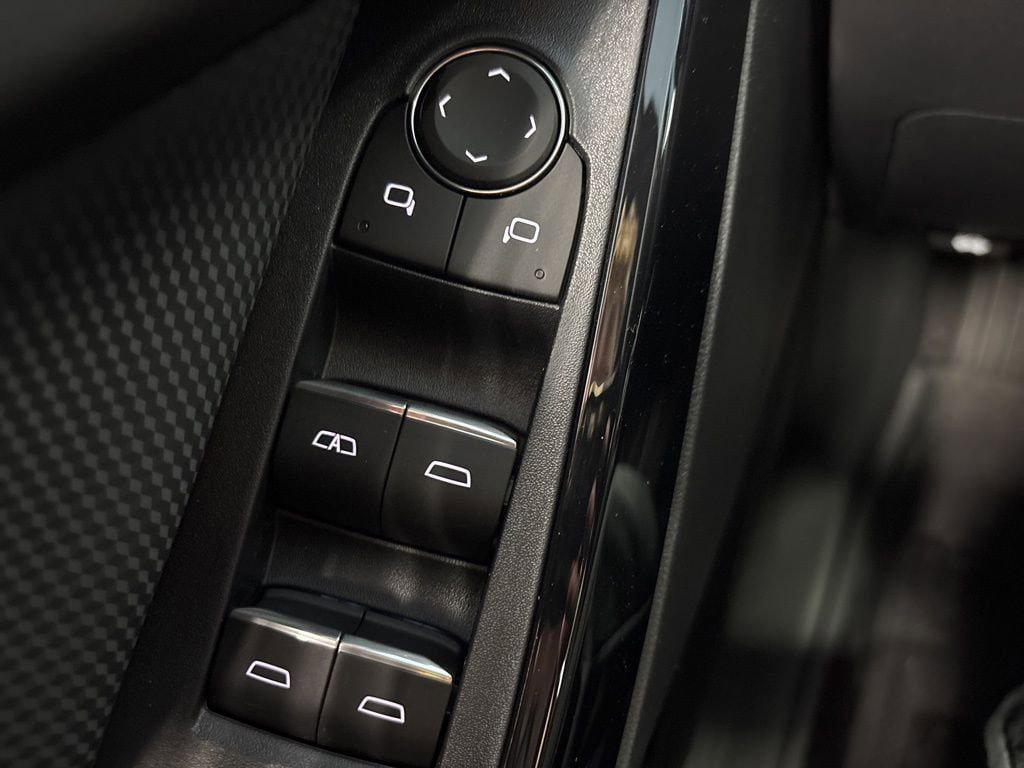 New 2026 Chevrolet Equinox RS w/ Convenience Package III image 24