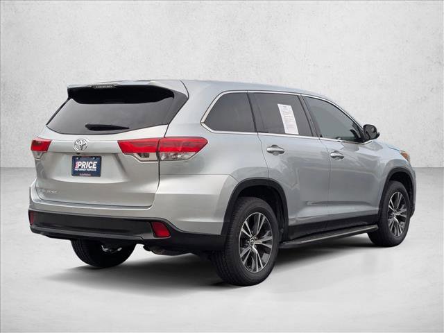 Used 2019 Toyota Highlander LE image 5