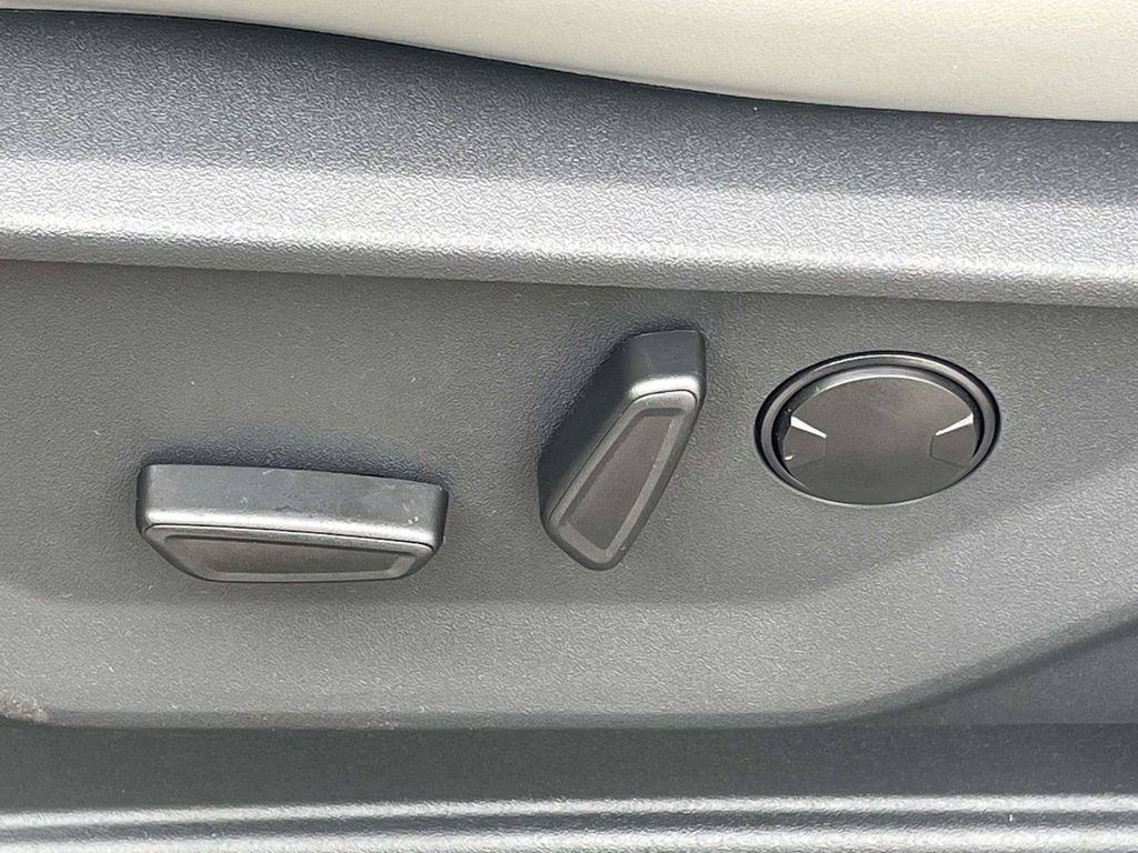 New 2026 Ford Expedition Max Active RWD image 13
