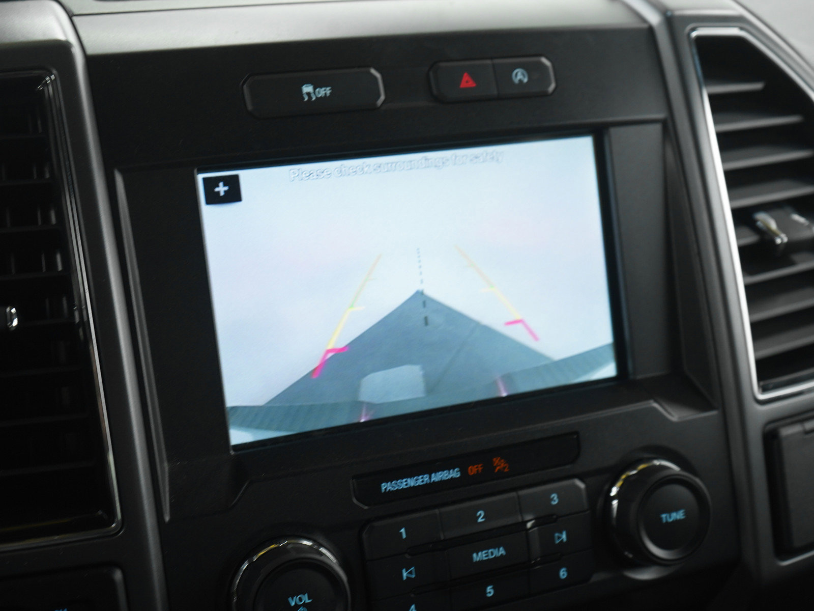 Used 2019 Ford F150 XLT w/ Trailer Tow Package image 29