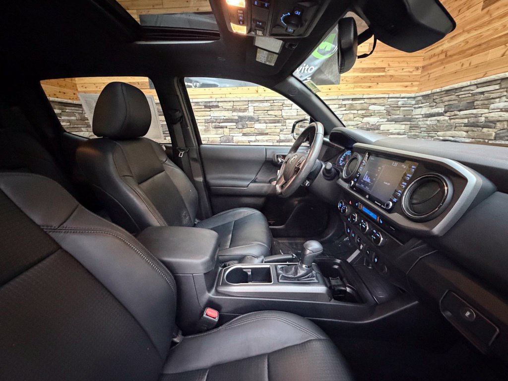 Used 2020 Toyota Tacoma TRD Off-Road w/ TRD Premium Off Road Package AWD/4WD image 30