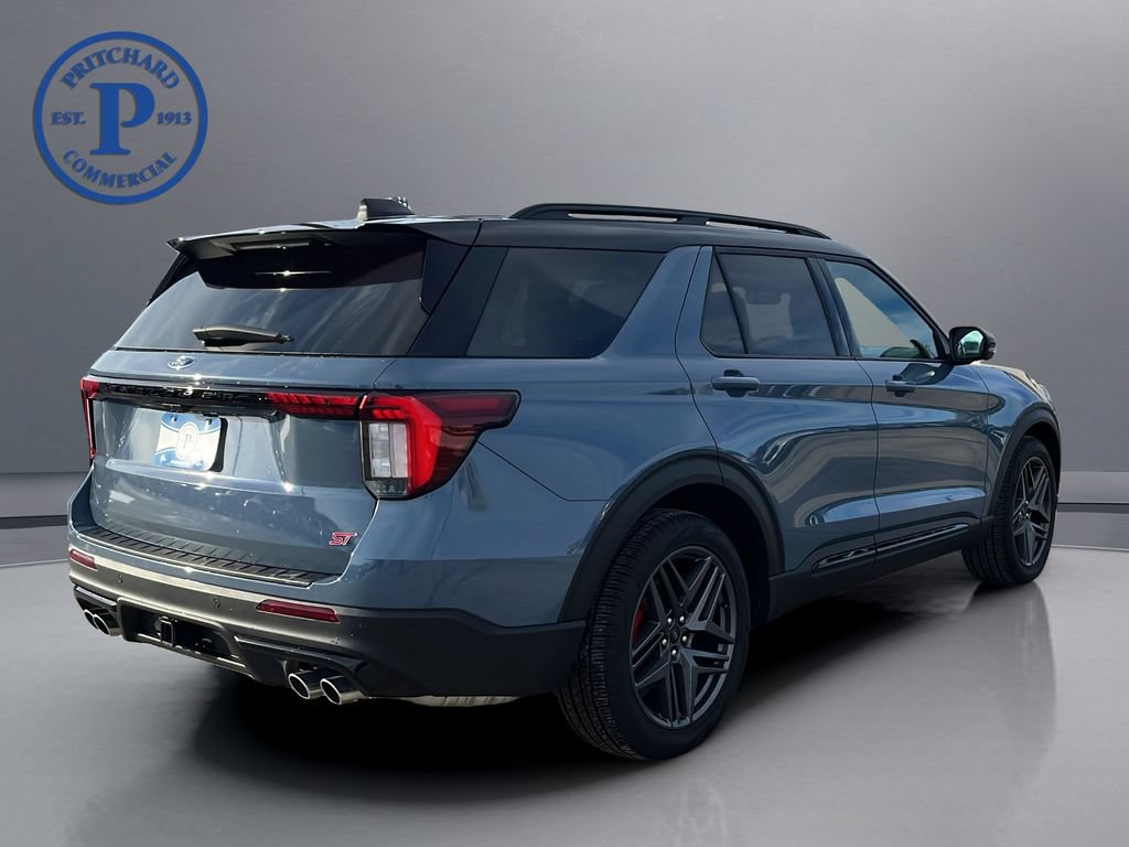 Used 2025 Ford Explorer ST AWD/4WD image 7