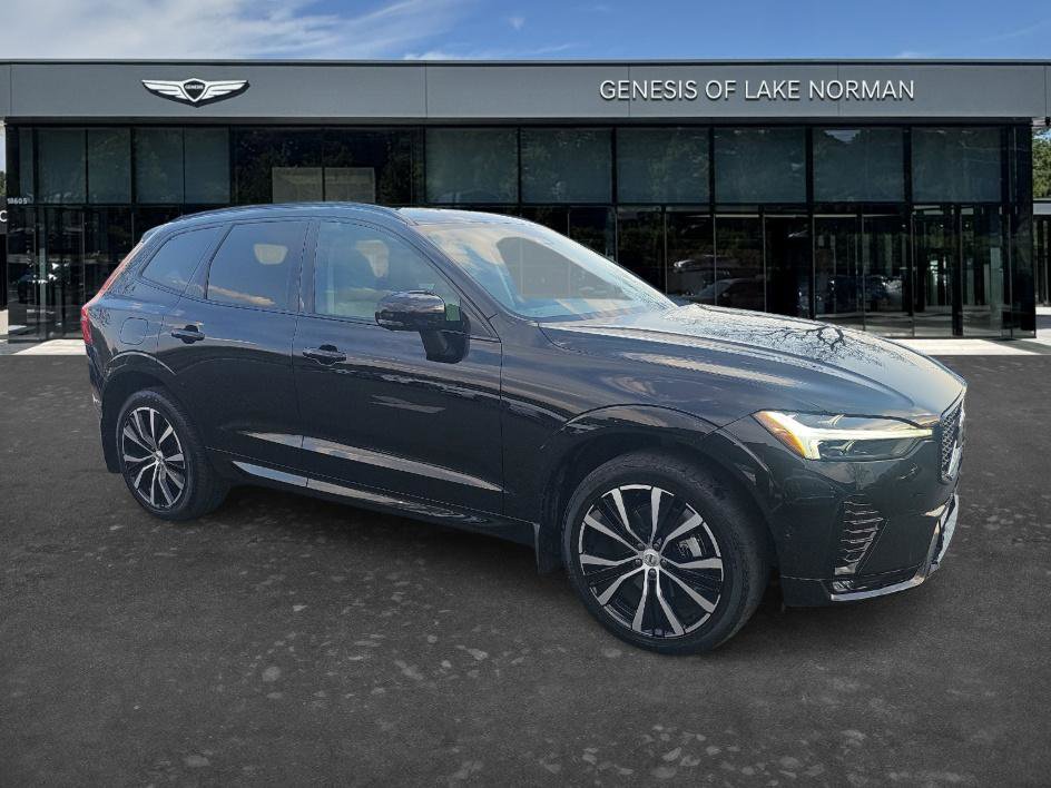 Used 2024 Volvo XC60 B5 Plus w/ Protection Package Premier image 3