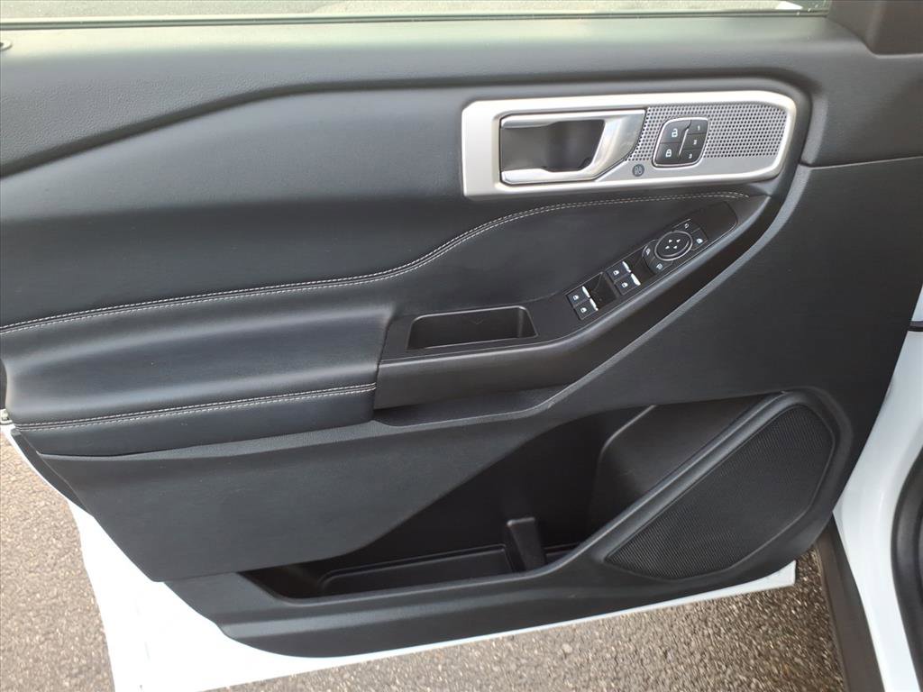 Used 2020 Ford Explorer Limited image 24