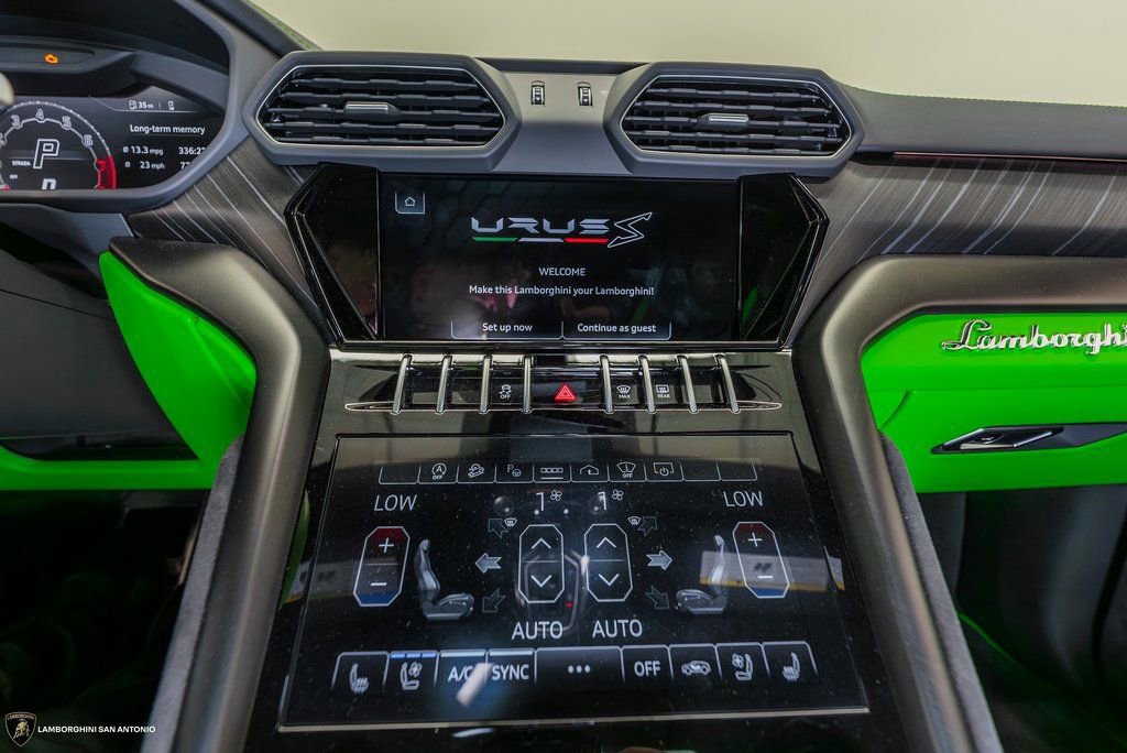 Used 2024 Lamborghini Urus S image 52
