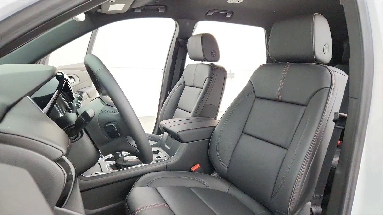 Used 2023 Chevrolet Traverse RS FWD image 51
