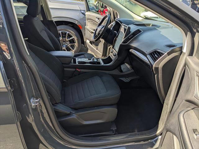 Used 2021 Ford Edge SE image 17