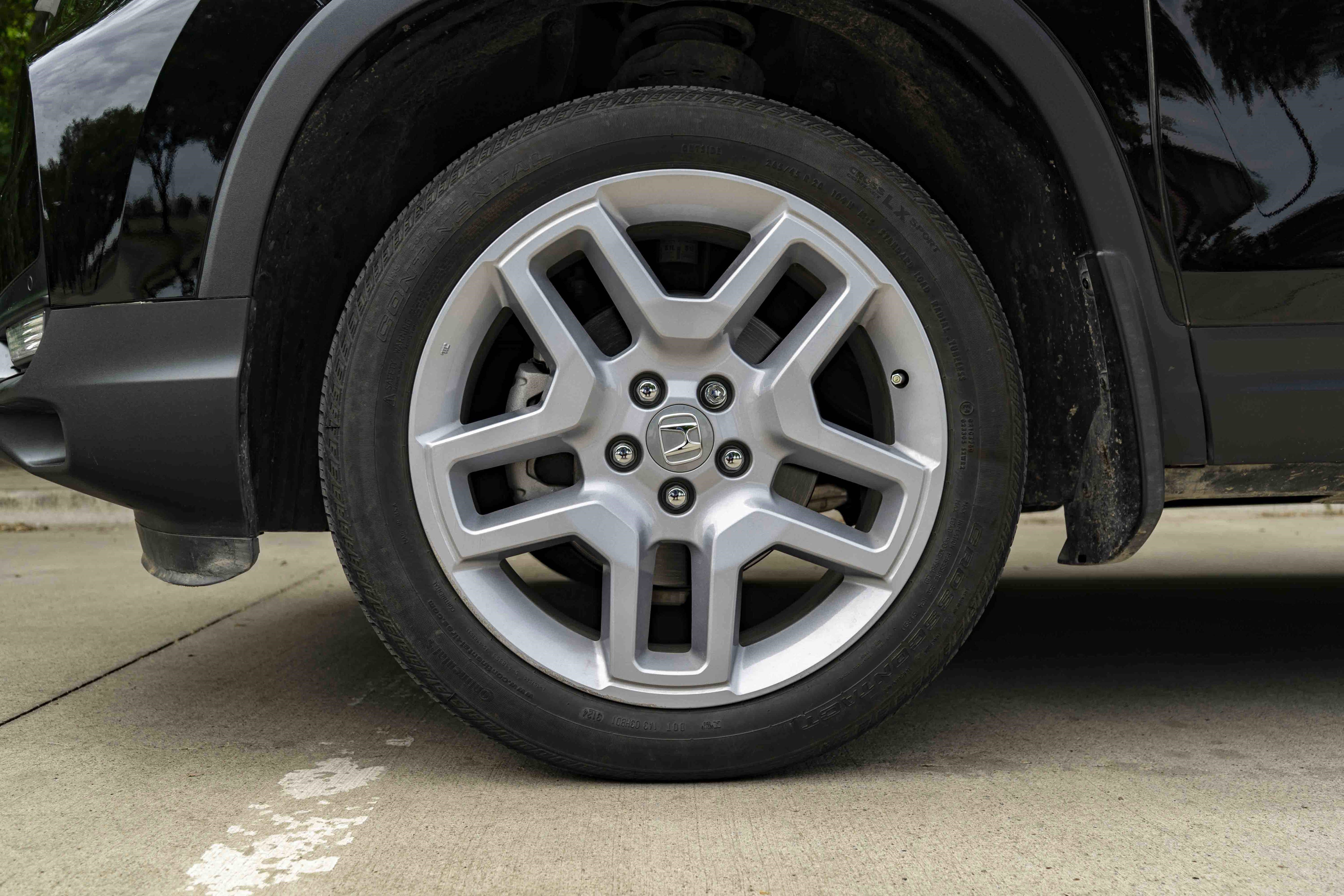 Used 2025 Honda Passport EX-L image 14