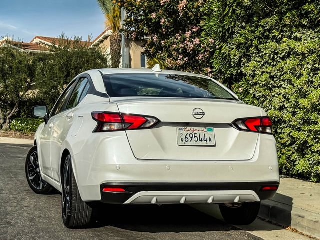 Used 2024 Nissan Versa SR FWD image 16