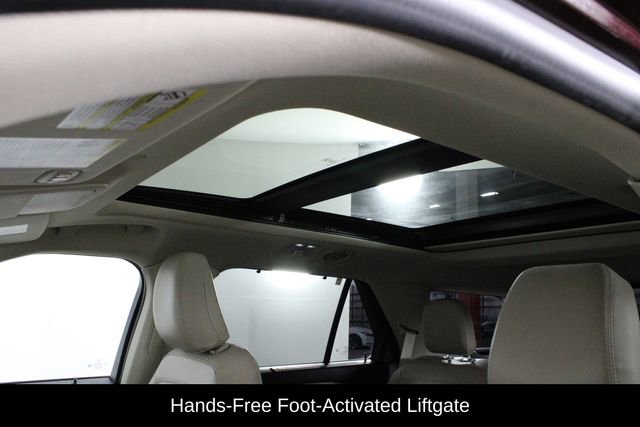 Used 2022 Ford Explorer Limited w/ Equipment Group 301A image 11