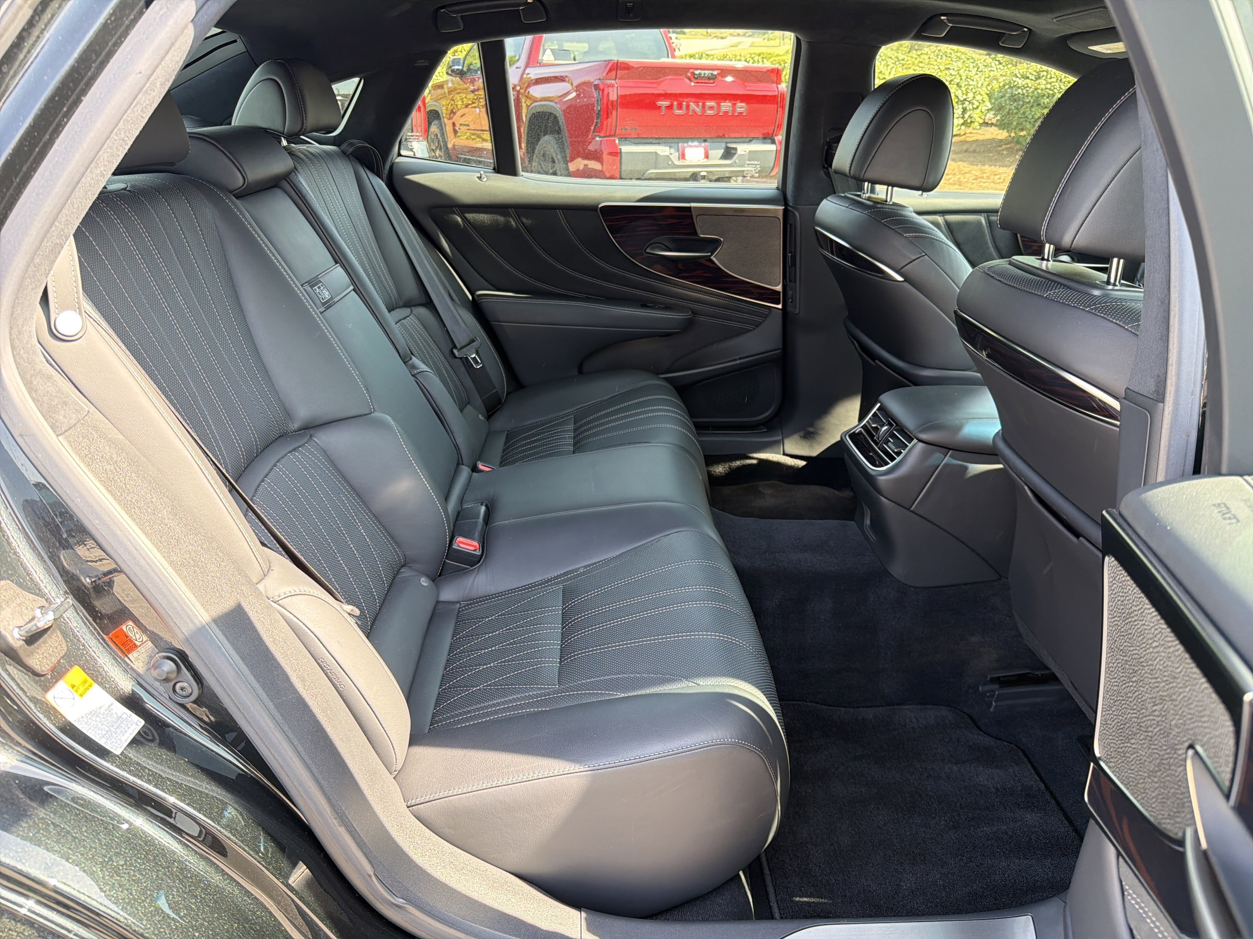 Used 2019 Lexus LS 500 w/ Interior Upgrade Package image 30