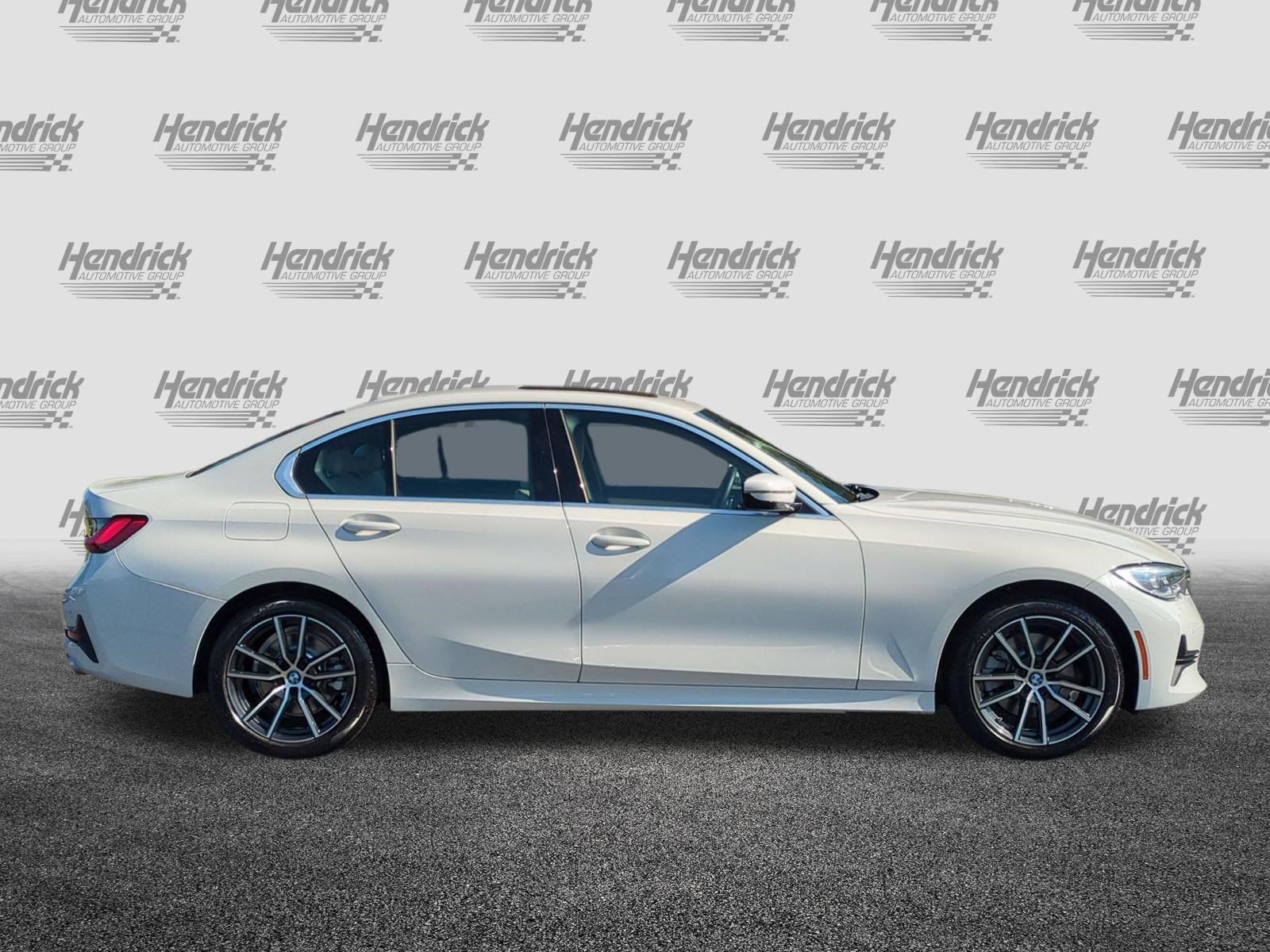 Certified 2022 BMW 330i xDrive Sedan w/ Premium Package 2 AWD/4WD image 11