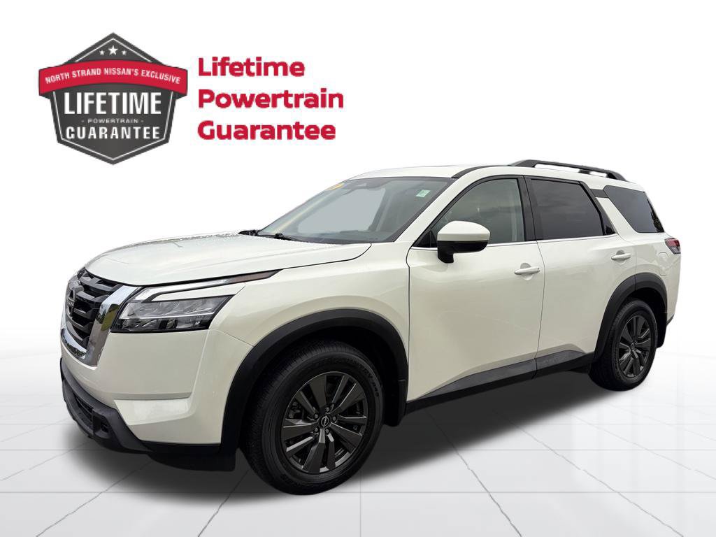 Used 2022 Nissan Pathfinder SV w/ SV Premium Package FWD image 1