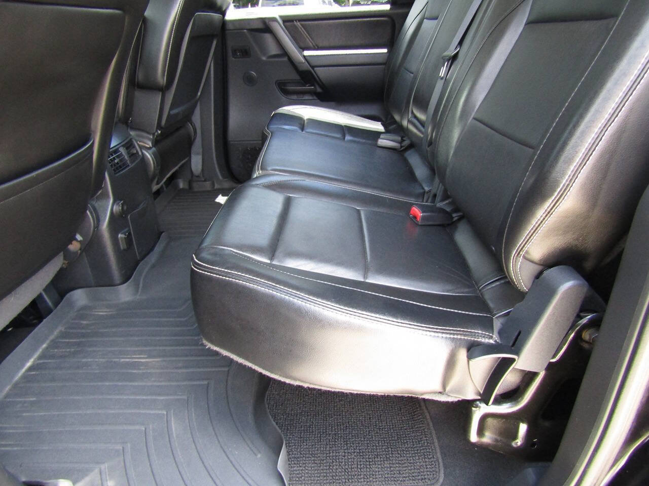 Used 2014 Nissan Titan PRO-4X AWD/4WD image 19