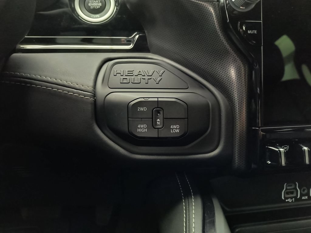 Used 2026 RAM 3500 Limited AWD/4WD image 28