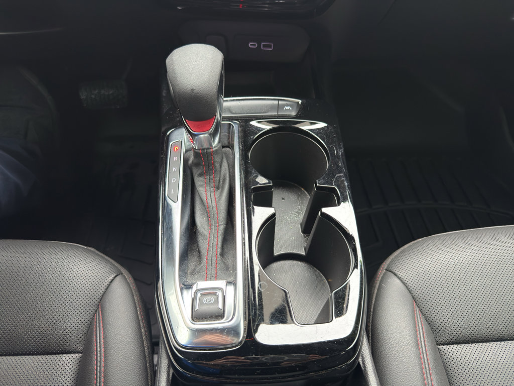 Used 2025 Chevrolet Trax RS w/ Sunroof Package image 37