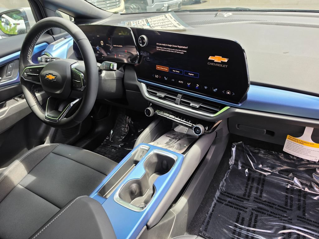 New 2026 Chevrolet Equinox EV LT AWD/4WD image 9