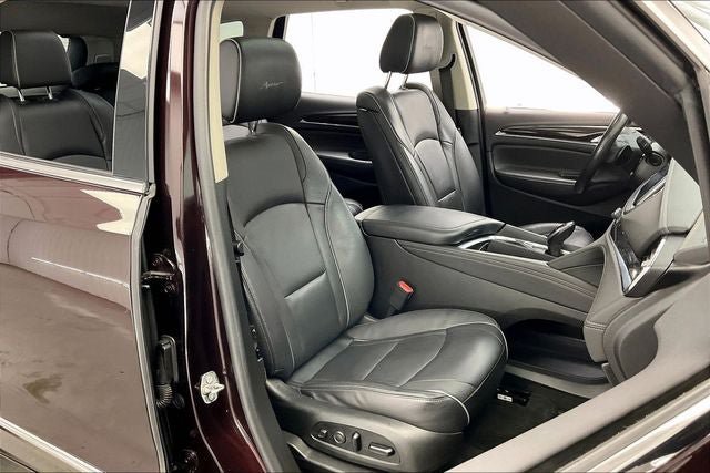 Used 2020 Buick Enclave Avenir w/ Avenir Technology Package AWD/4WD image 7