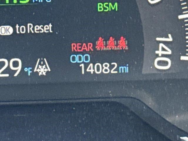 Used 2025 Toyota RAV4 XLE image 28