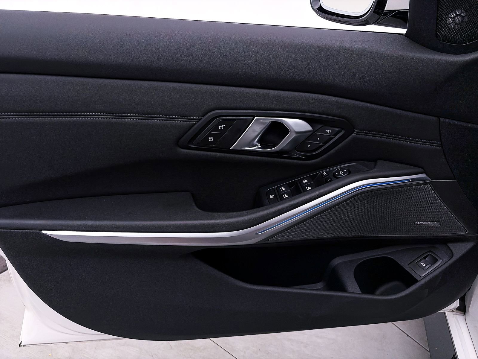 Used 2025 BMW M3 Competition w/ Executive Package image 19