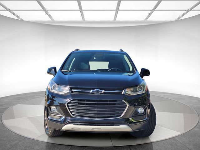 Used 2018 Chevrolet Trax Premier w/ Midnight Edition image 2