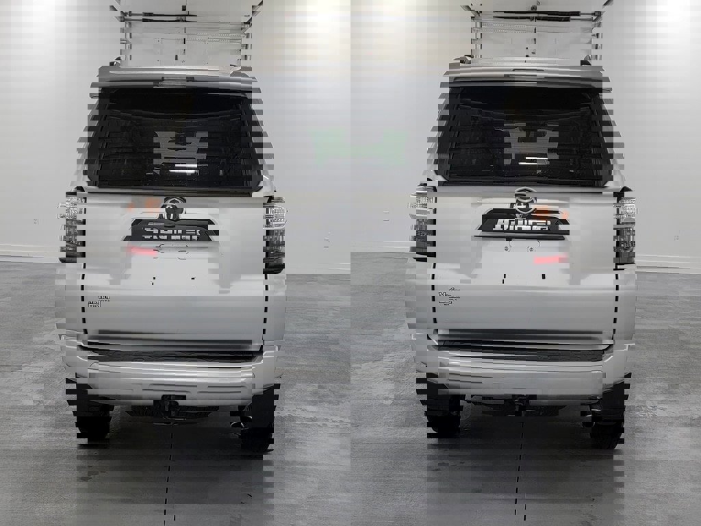 Used 2020 Toyota 4Runner TRD Off-Road Premium image 8