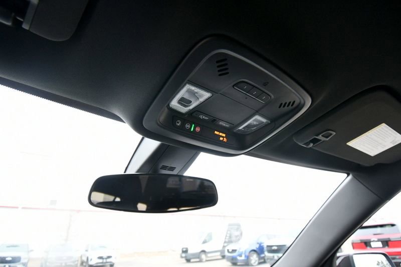 Used 2023 Chevrolet Traverse LT AWD/4WD image 30