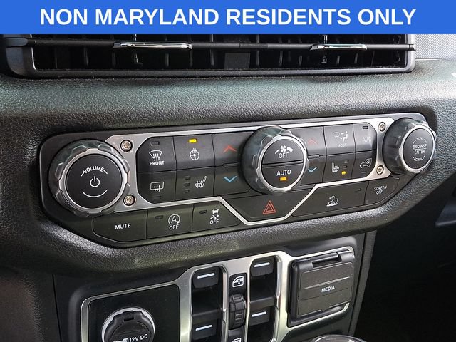 Used 2025 Jeep Wrangler Unlimited Sport AWD/4WD image 13