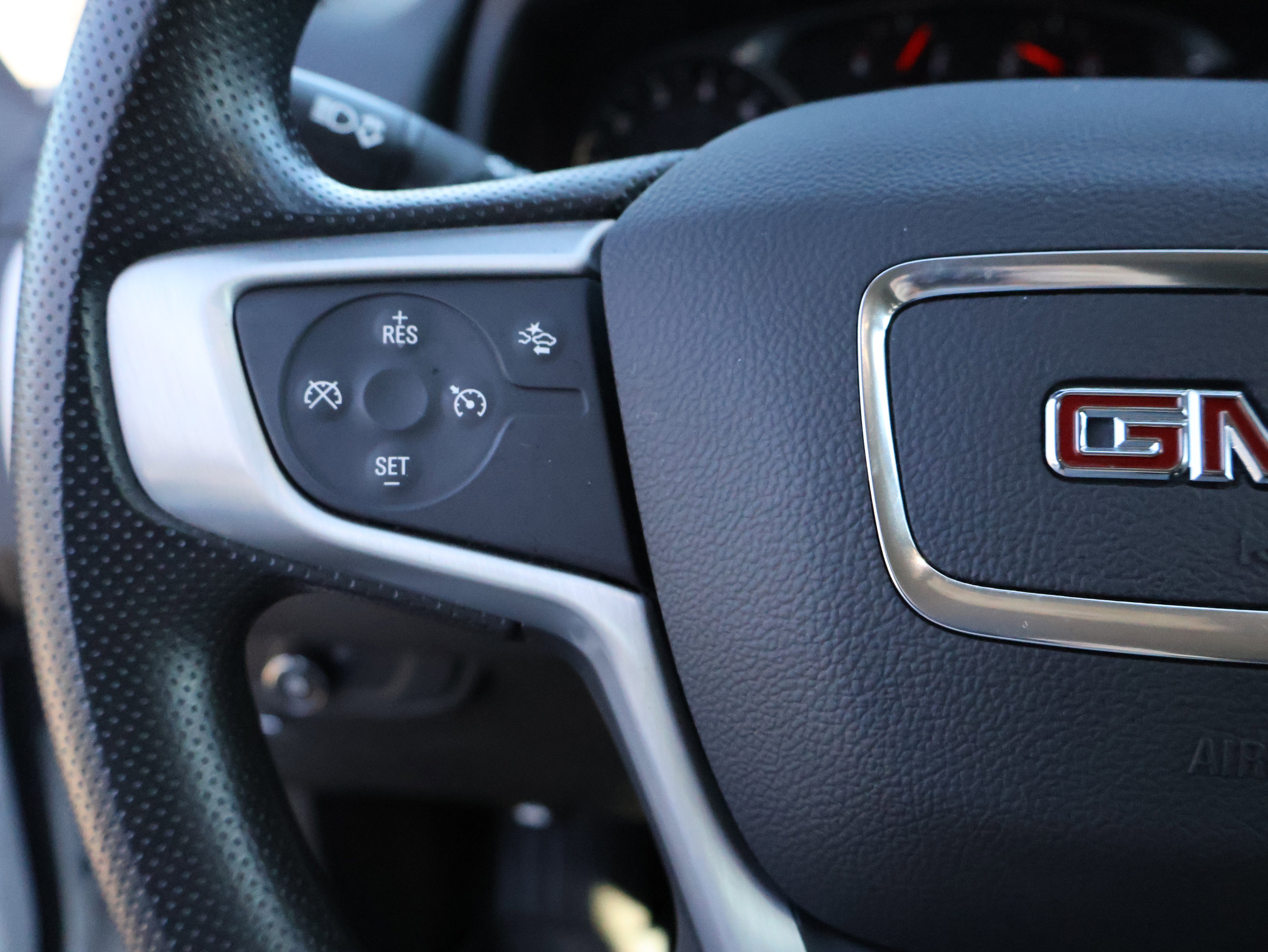 Used 2022 GMC Terrain SLE w/ Driver Convenience Package AWD/4WD image 31